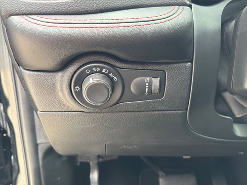 Used 2026 Dodge Durango GT AWD/4WD image 13