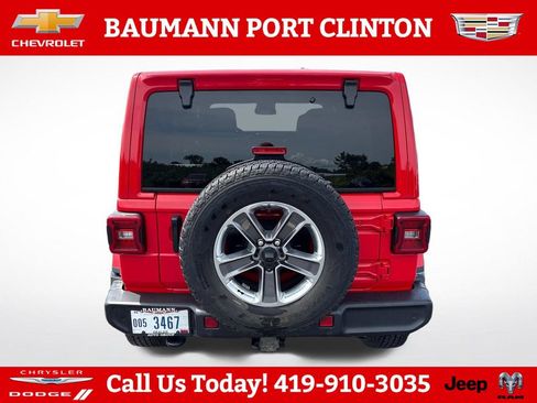 Used 2022 Jeep Wrangler Unlimited Sahara w/ LED Lighting Group AWD/4WD image 6