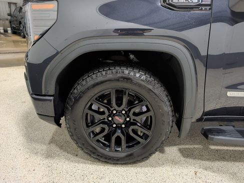 Used 2026 GMC Sierra 1500 Elevation w/ Preferred Package AWD/4WD image 9