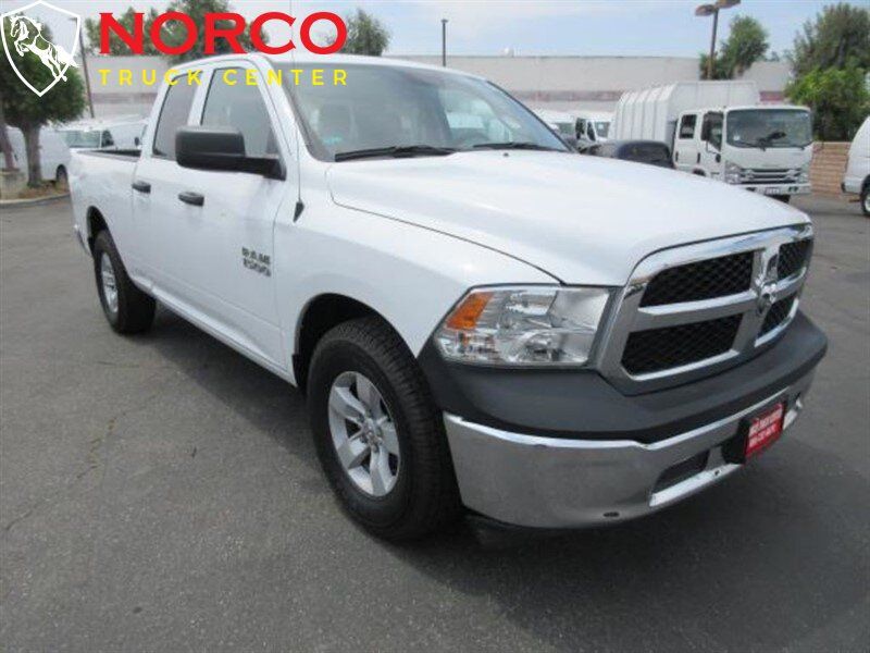 Used 2018 RAM 1500 Tradesman w/ Chrome Appearance Group RWD image 2