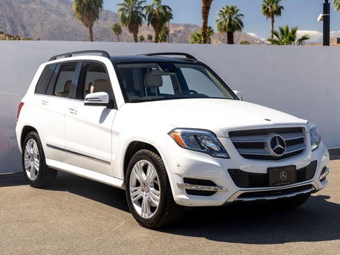 Used 2014 Mercedes-Benz GLK 350 2WD image 2
