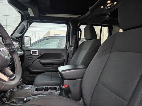 Used 2023 Jeep Wrangler Unlimited w/ Sun & Screen Package image 3