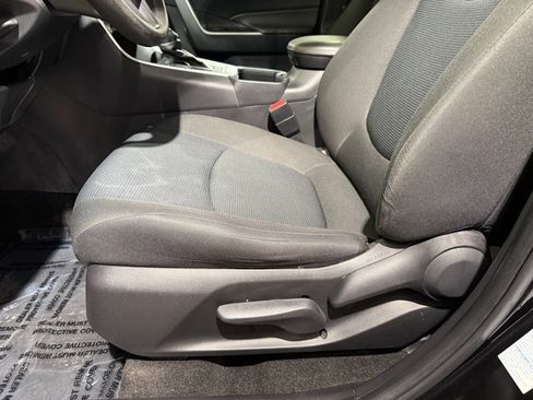 Used 2022 Toyota RAV4 LE image 14