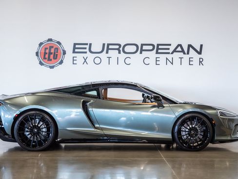 Used 2020 McLaren GT RWD image 13