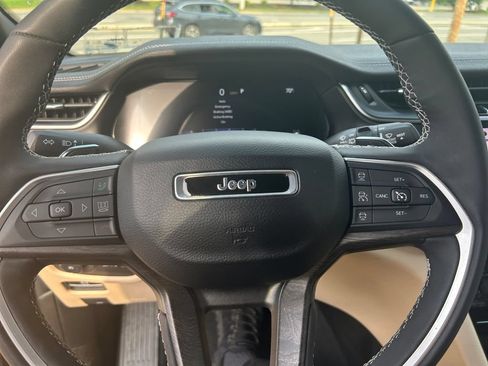 Certified 2023 Jeep Grand Cherokee L Limited w/ Trailer Tow Group (B) AWD/4WD image 15