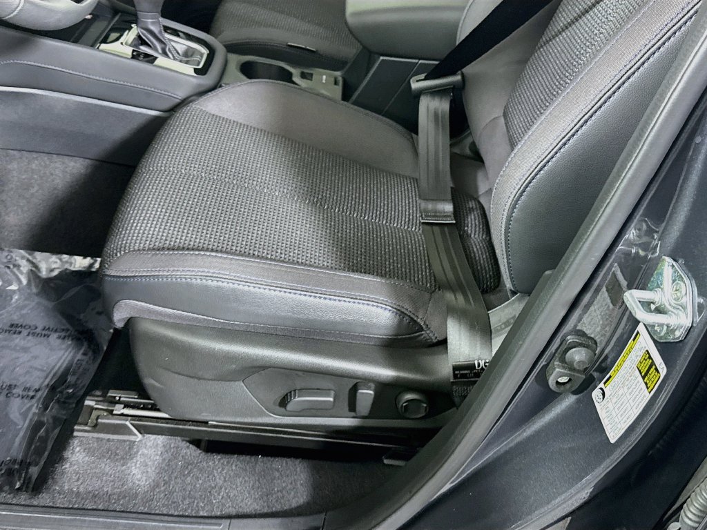 Used 2025 Subaru Forester Premium AWD/4WD image 25