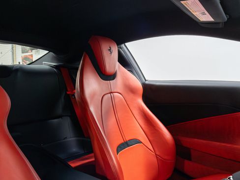 Used 2022 Ferrari Roma RWD image 26