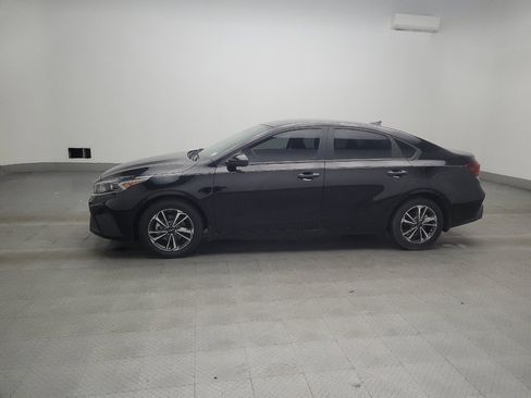 Used 2023 Kia Forte LXS FWD image 2
