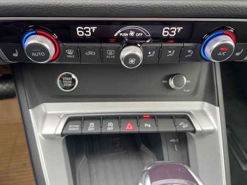 New 2025 Audi Q3 2.0T Premium image 29