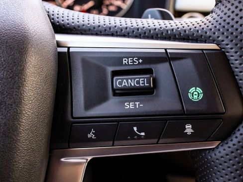 New 2025 Mitsubishi Outlander SE image 28