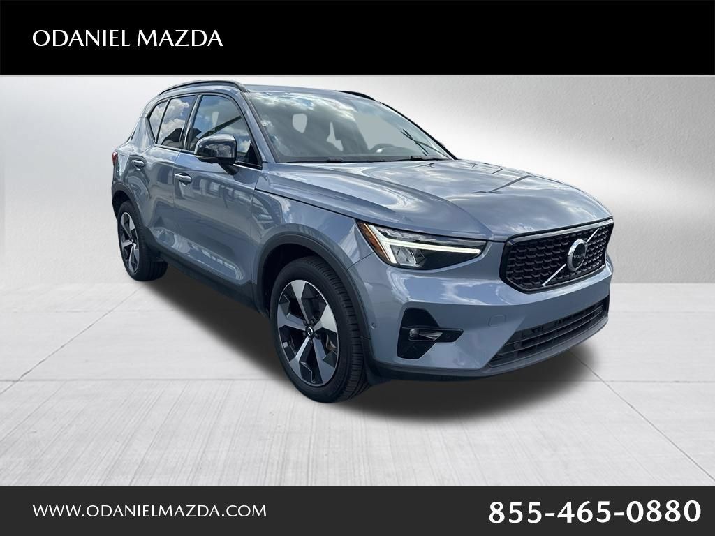 Used 2023 Volvo XC40 B5 Ultimate AWD/4WD 360° Tour