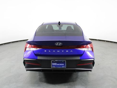 Certified 2024 Hyundai Elantra SEL w/ Convenience Package FWD image 11