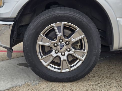 Used 2015 Ford F150 Lariat image 7