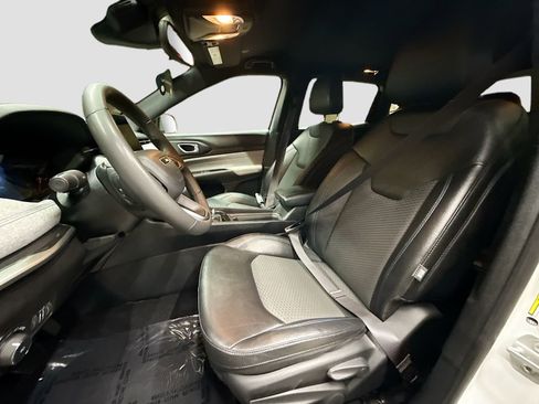 Used 2024 Jeep Compass Latitude image 21