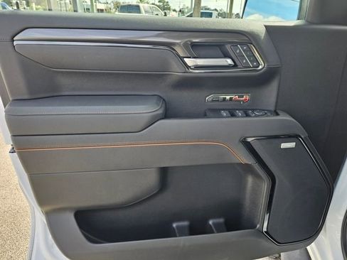 Used 2025 GMC Sierra 1500 AT4 w/ AT4 Premium Package image 19