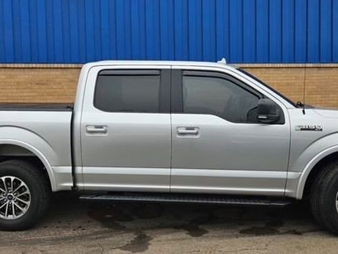 Used 2018 Ford F150 XLT w/ Equipment Group 302A Luxury image 9