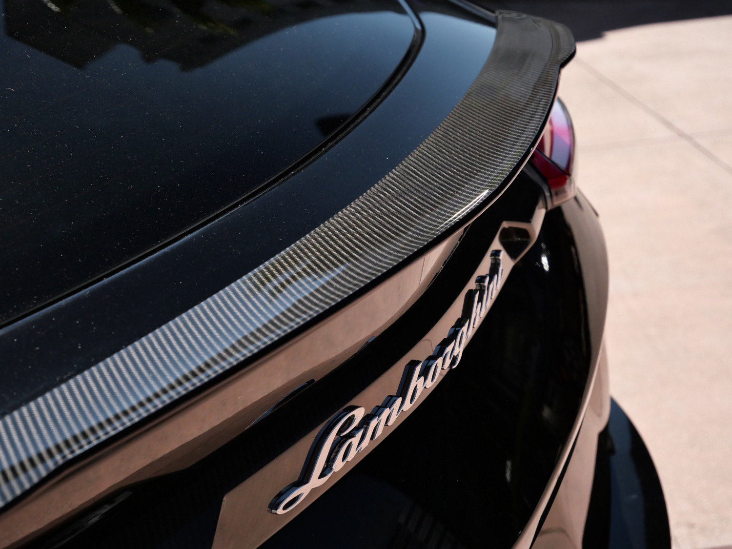 Used 2024 Lamborghini Urus Performante AWD/4WD image 35