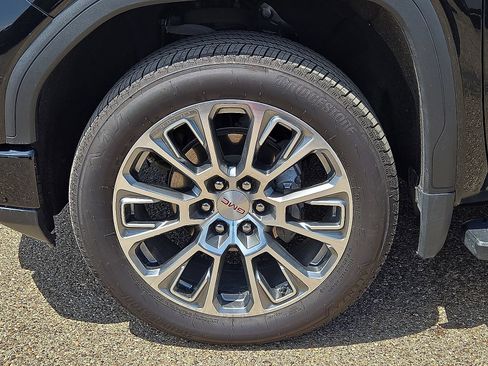 Used 2023 GMC Sierra 1500 Denali AWD/4WD image 10