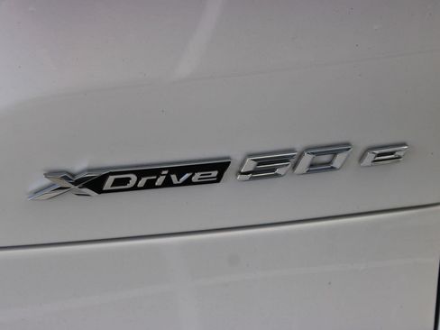 Used 2026 BMW X5 xDrive50e AWD/4WD image 31