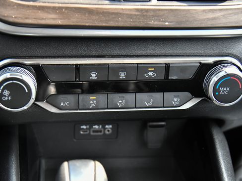 Used 2024 Nissan Altima 2.5 SV image 22