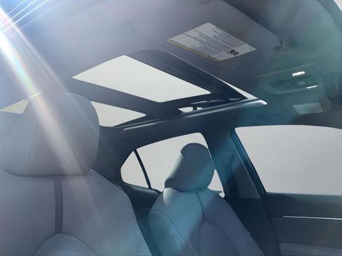 Used 2019 Toyota Camry XSE w/ Navigation Package image 20