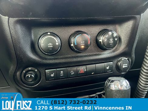 Used 2018 Jeep Wrangler Unlimited Sport S AWD/4WD image 13