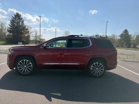 Used 2021 GMC Acadia Denali w/ Denali Ultimate Package image 2