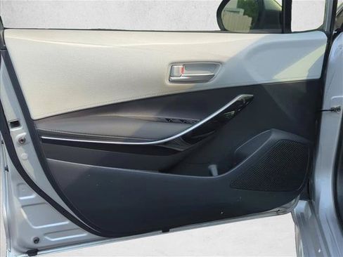 Used 2022 Toyota Corolla XSE FWD image 10