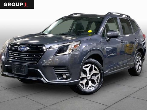 Used 2024 Subaru Forester Premium AWD/4WD image 1