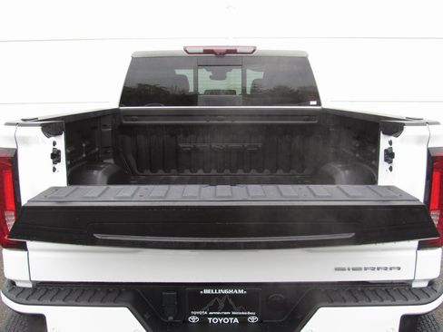 Used 2023 GMC Sierra 1500 Denali image 8