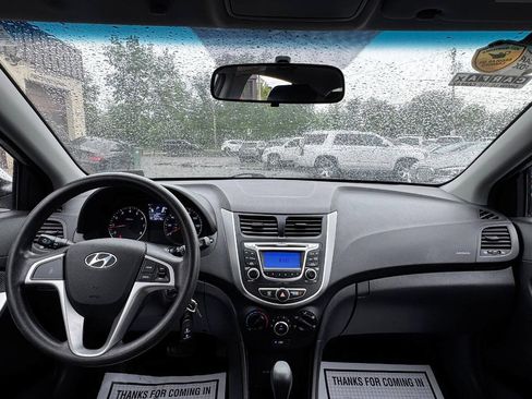 Used 2013 Hyundai Accent GS FWD image 15