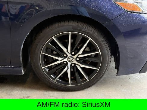 Used 2022 Toyota Camry SE FWD image 2