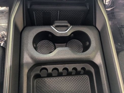 New 2026 RAM 1500 4x4 Crew Cab image 27