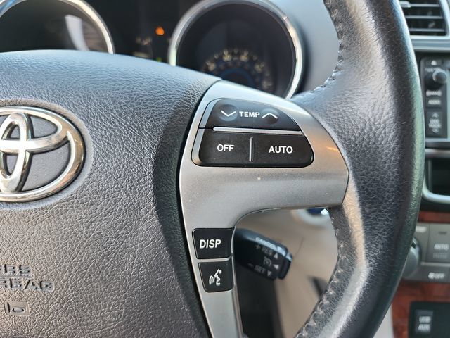 Used 2013 Toyota Highlander Limited AWD/4WD image 22
