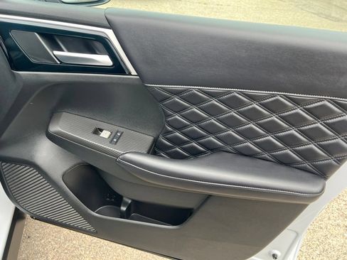 Used 2023 Mitsubishi Outlander SEL AWD/4WD image 24