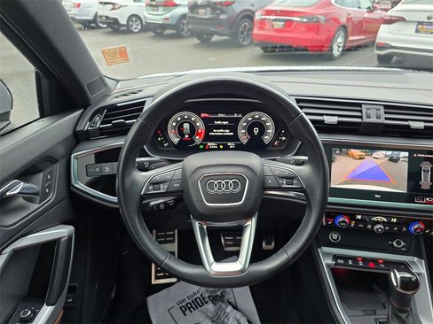 Used 2021 Audi Q3 2.0T Premium Plus w/ Premium Plus Package image 22