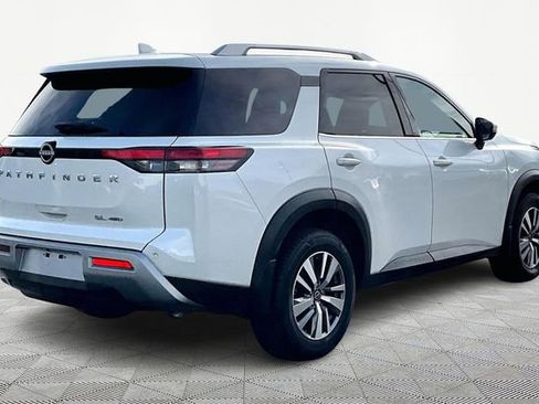 Used 2023 Nissan Pathfinder SL image 5
