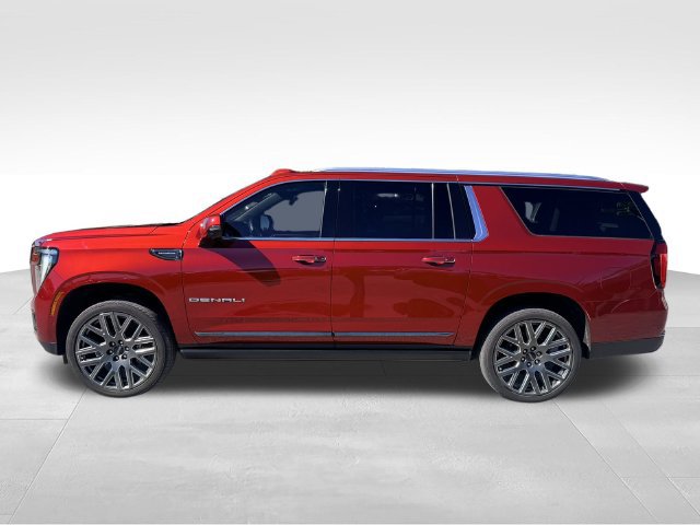 Used 2025 GMC Yukon XL Denali Ultimate AWD/4WD image 7