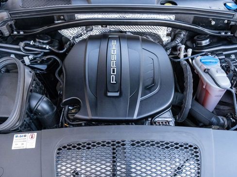 Used 2018 Porsche Macan image 34