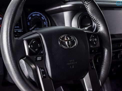 Used 2023 Toyota Tacoma TRD Off-Road w/ Technology Package image 17