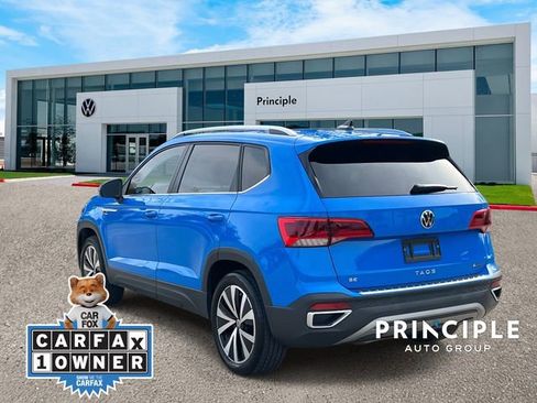 Used 2022 Volkswagen Taos SE w/ Panoramic Sunroof Package image 5