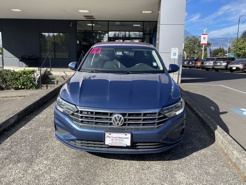 Used 2019 Volkswagen Jetta S w/ Driver Assistance Package FWD image 2