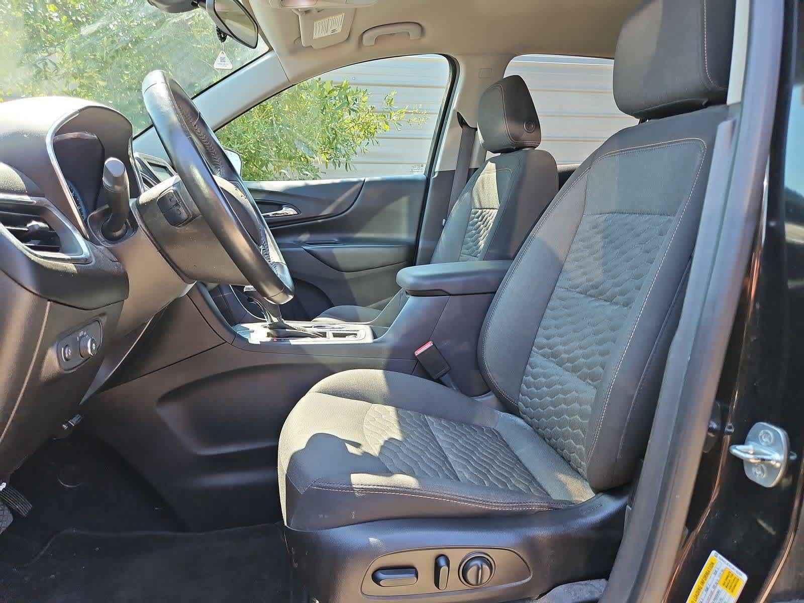 Used 2018 Chevrolet Equinox LT FWD image 15