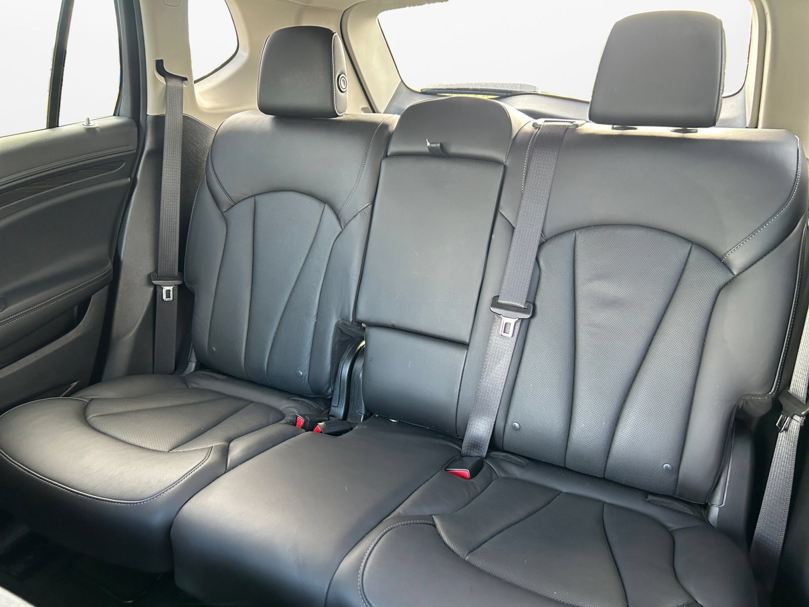 Used 2019 Buick Envision Premium AWD/4WD image 15