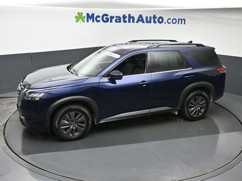 Used 2024 Nissan Pathfinder SV w/ SV Premium Package image 24