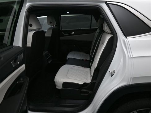 New 2026 Volkswagen Atlas Cross Sport SEL Premium R-Line image 11