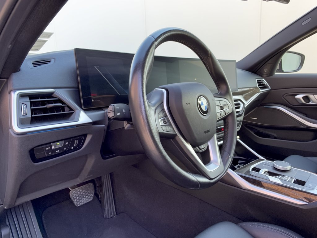 Used 2023 BMW 330i Sedan w/ Premium Package RWD image 4