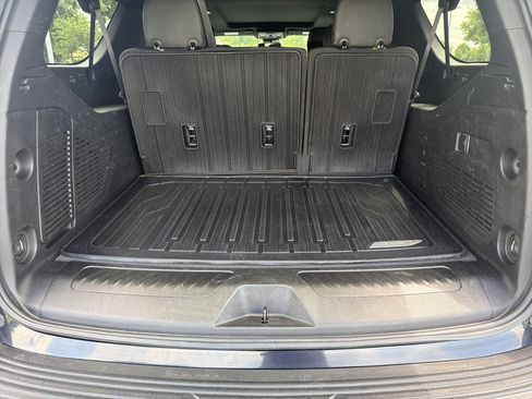 Used 2023 GMC Yukon XL SLT AWD/4WD image 30