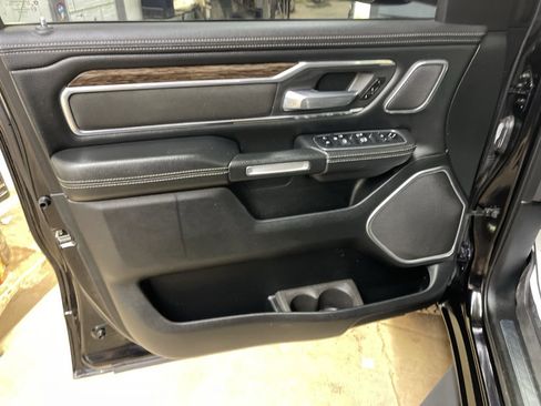 Used 2019 RAM 1500 Laramie image 7