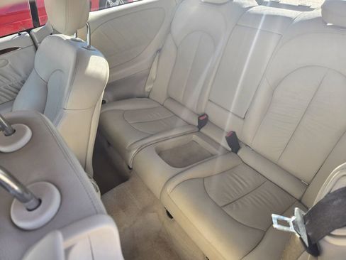 Used 2007 Mercedes-Benz CLK 350 Coupe image 27